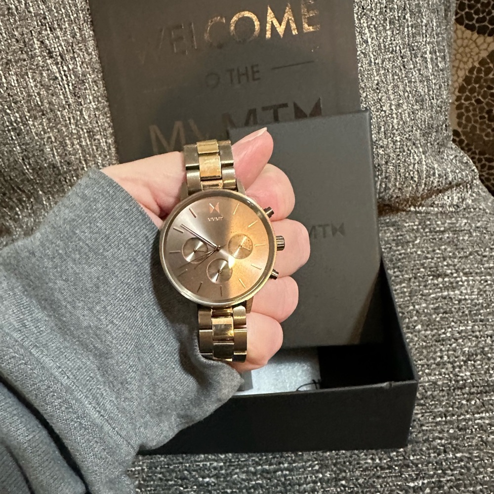 MVMT Gold Watch - Picture 5 of 7